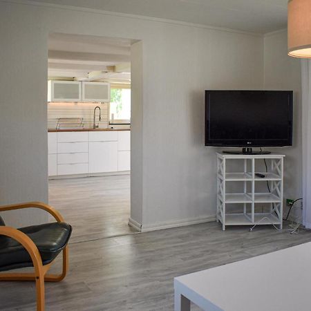 2 Bedroom Nice Home In Истад Экстерьер фото