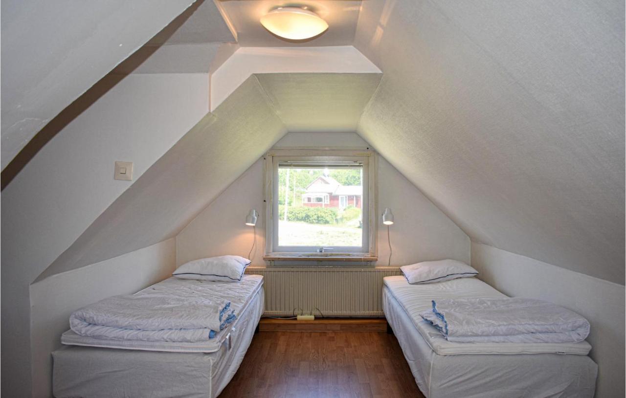 2 Bedroom Nice Home In Истад Экстерьер фото